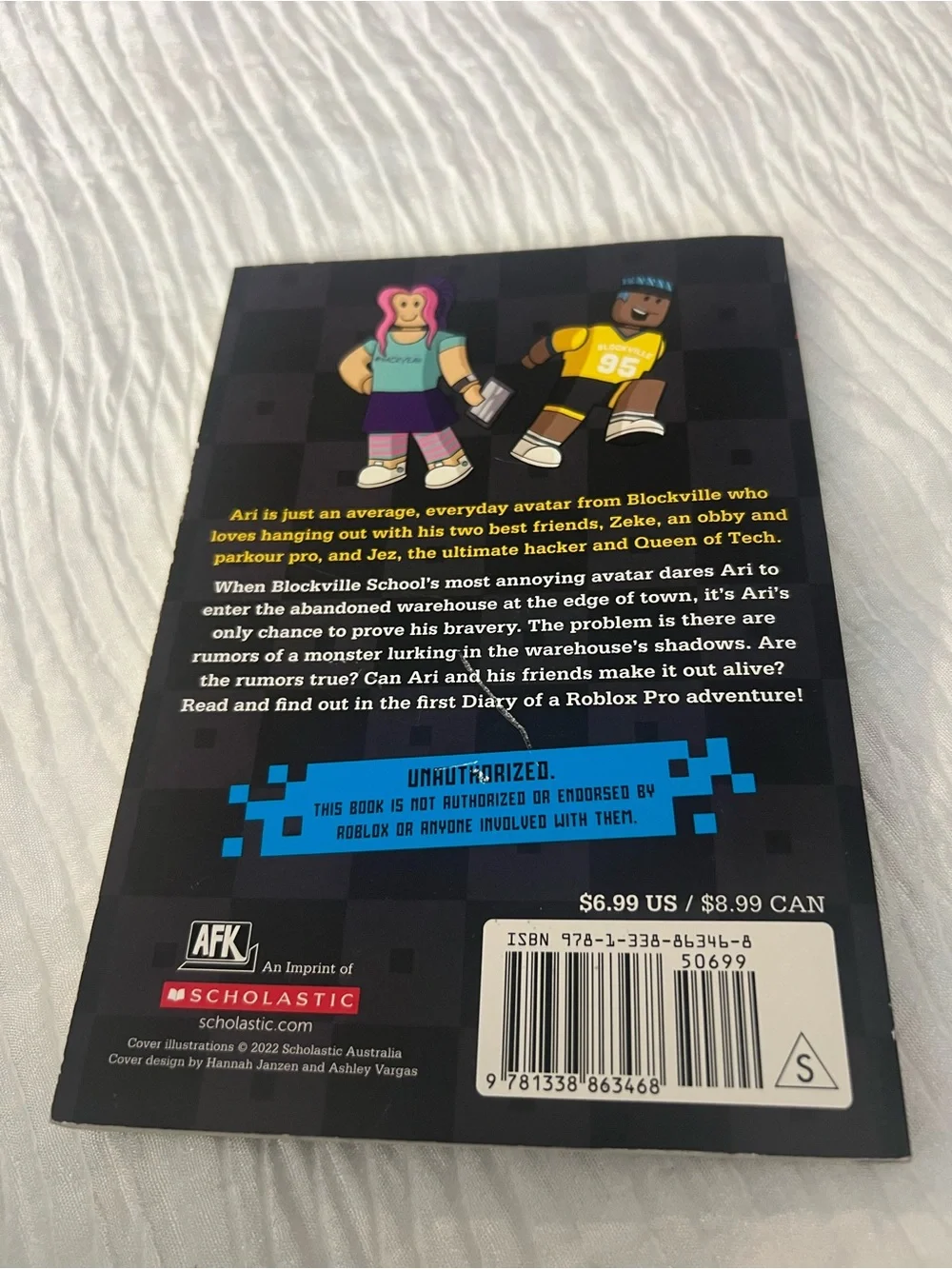 Scholastic Roblox Gaming Guide — Black, Red, Green, Blue